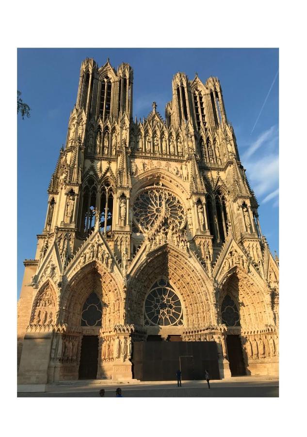 شقة Chez La Reg'- Aux Pieds De La Cathedrale رانس المظهر الخارجي الصورة